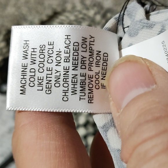 DANA BUCHMAN BLACK & WHITE ZEBRA PRINT WOMEN'S LONG SLEEVE SIZE S TUNIC BLOUSE - Picture 8 of 10